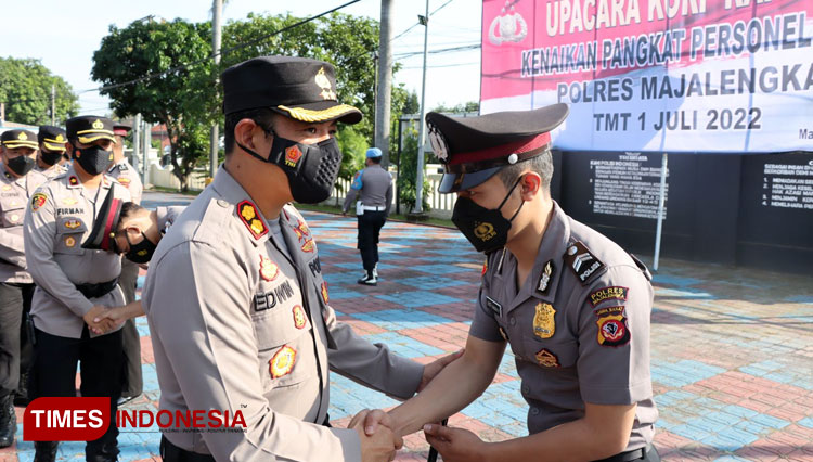 Tepat Hari Bhayangkara 48 Personel Polres Majalengka Naik Pangkat