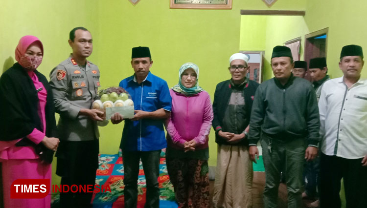 Polres Malang Memilih Tahlil Dan Doa Bersama Hingga 40 Hari Untuk