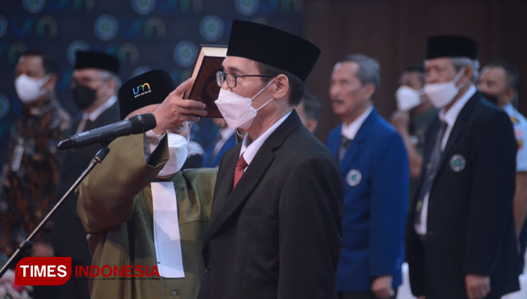 Resmi Dilantik, Prof Hariyono Jabat Rektor Universitas Negeri Malang 2022-2027