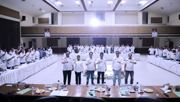Bupati-Bandung-3.jpg