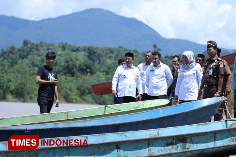 Lama Di Hutan Keturunan Raja Ubiet Curhat Ke Pj Bupati Nagan Raya