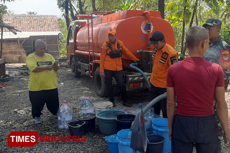 Dampak Kekeringan Di Majalengka Ribu Liter Air Bersih Disalurkan