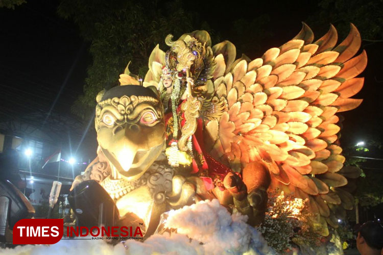 Romansa Rama Dan Shinta Mempesona Penonton Kediri Nite Carnival