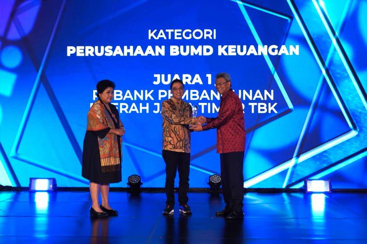 Tambah Koleksi Penghargaan Bank Jatim Raih Juara Satu ARA 2022 TIMES