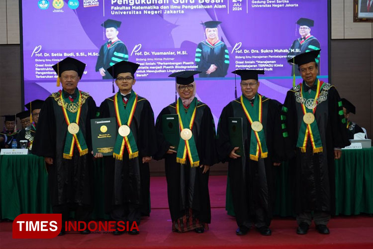 UNJ Kukuhkan 3 Guru Besar FMIPA Dalam Bidang Kimia TIMES Indonesia