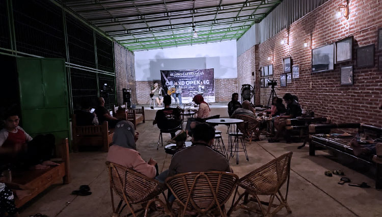 Sejawi-Cafedangan-Madiun-2.jpg