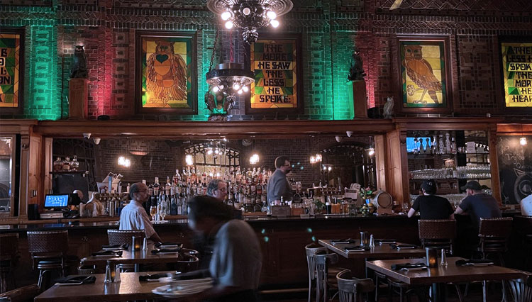 Owl Bar Maryland AS, Café dengan Nuansa Serba Burung Hantu