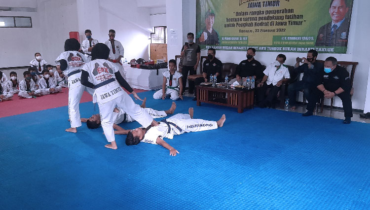 tarung-derajat-3.jpg