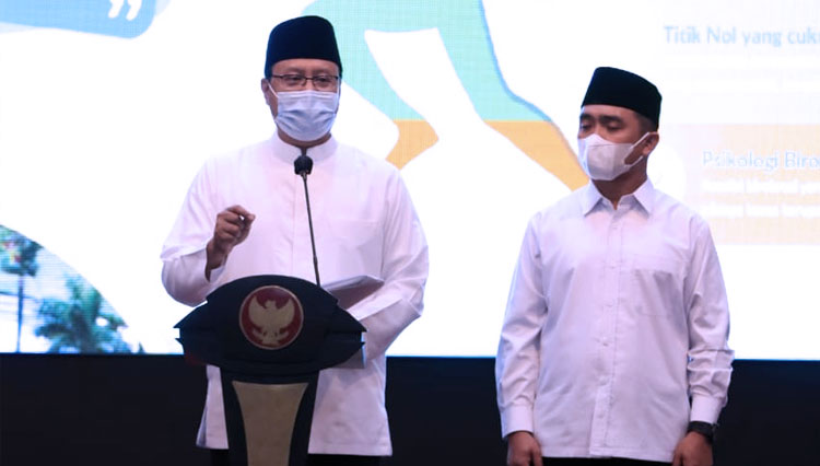 Satu Tahun Pimpin Kota Pasuruan, Piye Banjire Gus?