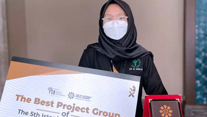 Siswi SMA Al Muslim Sidoarjo Sabet The Best Project Group di Istanbul Youth Summit 2022