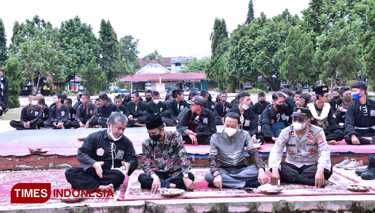 Wakil Wali Kota Banjar tampak menghadiri kegiatan PSHT di Alun-alun Kota Banjar (foto: Susi/TIMES Indonesia Priangan Timur)