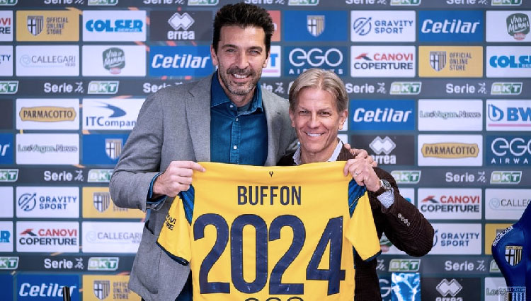 Ogah Pensiun, Gianluigi Buffon Bela Parma Hingga 2024
