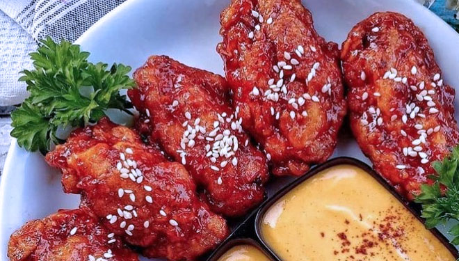 Menu fire chicken wings yang viral di media sosial. (Foto: karawangpost.pikiran-rakyat.com) 