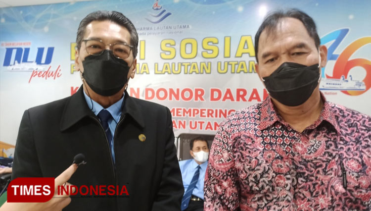 Direktur Utama PT Dharma Lautan Utama (DLU) Erwin H Poedjono (kiri) bersama Bambang Haryo Soekartono (kanan). (Foto: Dok.TIMES Indonesia)