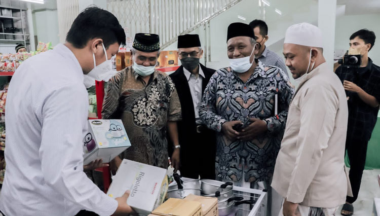 Toko ritel modern milik Koperasi syariah mitra usaha ideal MUI Jatim di Sidayu (Foto: Bagian Prokopim Pemkab Gresik for TIMES Indonesia).
