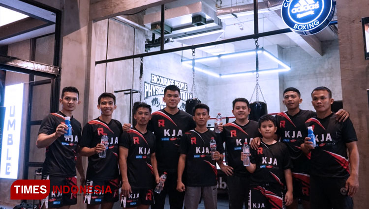 Atlet-MMA-Rumble-Fight-Team-Surabaya-bertarung-3.jpg