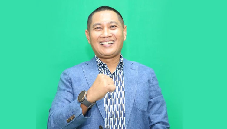 Man of The Year NTB 2021, Lalu Herman Mahaputra. (Foto: Desain dok TI)