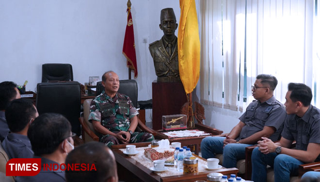 Danrem 072/Pamungkas Brigjen Afianto saat menerima audiensi Pengurus Daerah Perbakin DIY. (FOTO: Penrem 072/Pamungkas)