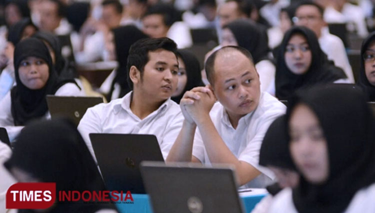 Tes CPNS di Kota Surabaya tahun 2019, sebelum masa pandemi Covid-19. (FOTO: dok. Times Indonesia) 