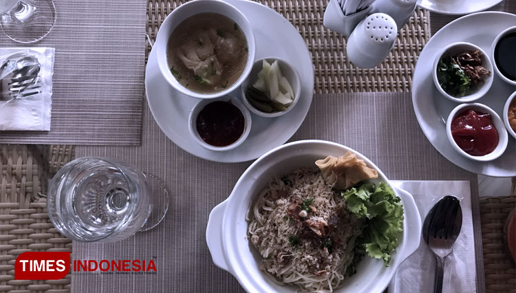 Bakso dan Cwi Mie Spesial, Kuliner Ikonik Malang Hadir di Ijen Suites Resort & Convention