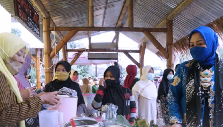 Suka Sajian Kuliner Khas Ndeso, Yuk Datang ke Pasar Jadul Desa Jeruk di Magetan