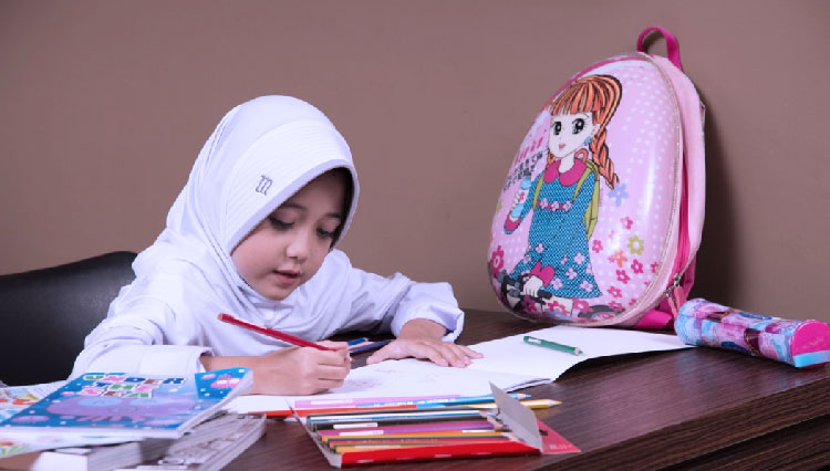 Doa Sebelum dan Sesudah Belajar serta Keutamaannya