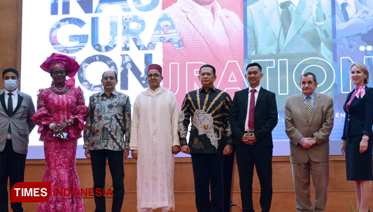 Dilantik Ketua MPR RI, Presiden AAYG Komitmen Wujudkan Perdamaian dan Ketertiban Dunia