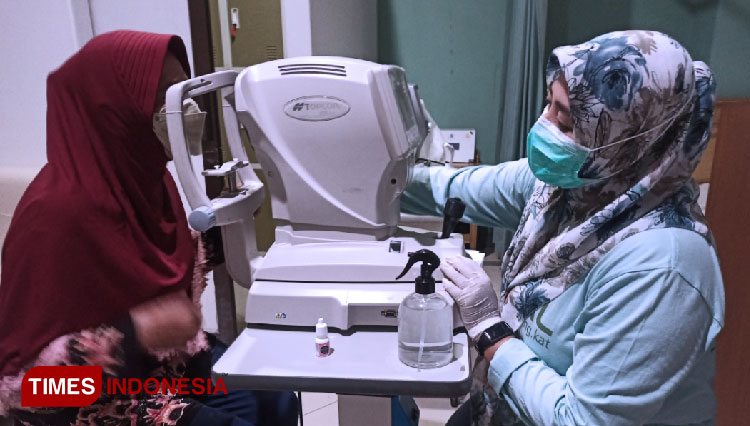 Turunkan Angka Kebutaan, Klinik Mata Dokter Sjamsu Gelar Operasi Katarak Gratis 
