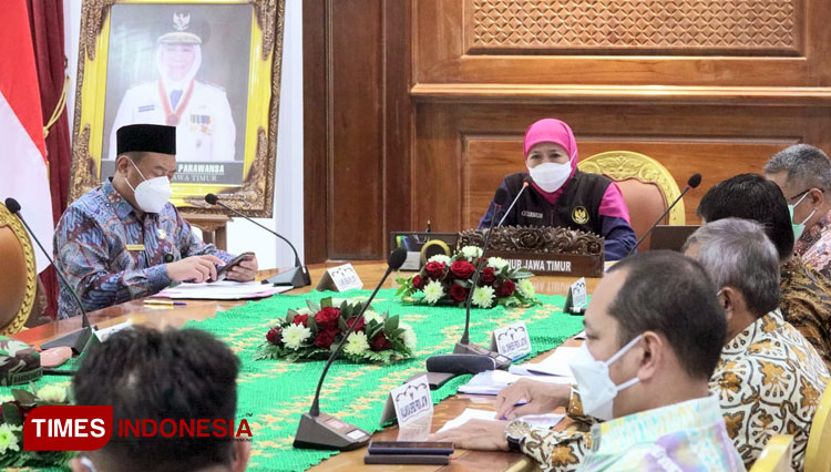 Rapat Koordinasi Pembukaan PPIU dari Bandar Juanda di Gedung Negara Grahadi. (Foto: Humas Pemprov Jatim for TIMES Indonesia)