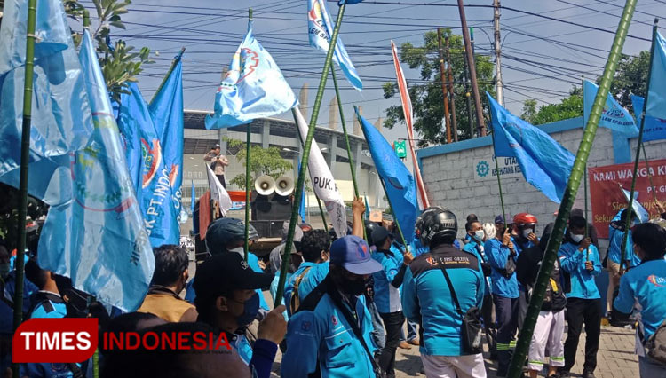 Tuntut Pemenuhan Hak, Serikat Pekerja Gresik Kembali Demo PT GMCP