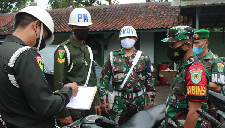 Polisi Militer Periksa Puluhan Kendaraan di Kodim 0610/Sumedang