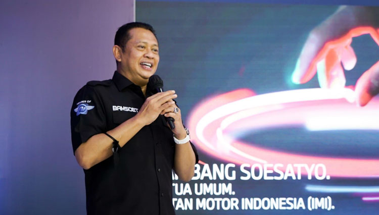 Ketua MPR RI Bambang Soesatyo saat grand opening BMW Ultima di Tangerang, Rabu (16/3/2022). (foto: dok IMI)
