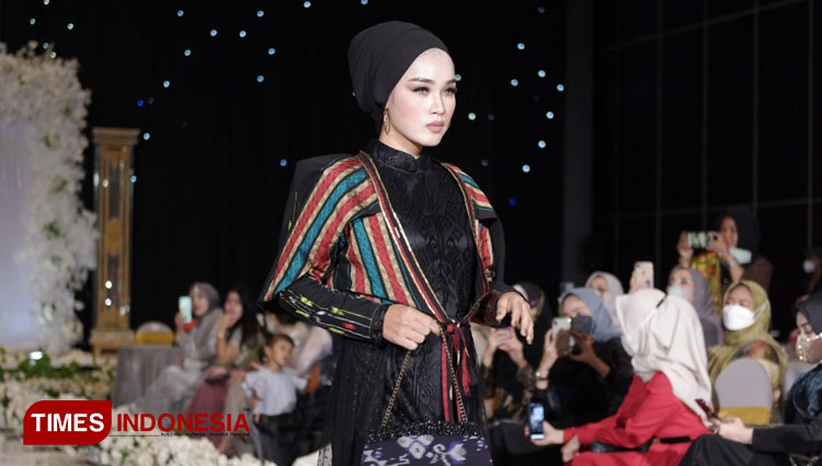 Beauty Glam Series Karya Desainer Riris Ghofir, Kaya Sentuhan Wastra Nusantara