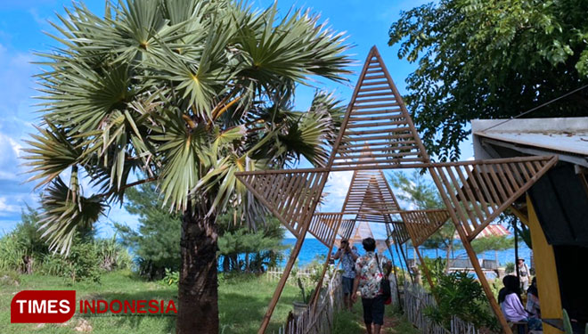 Singgah di Gili Iyang, Pulau Tinggi Oksigen di Sumenep Madura