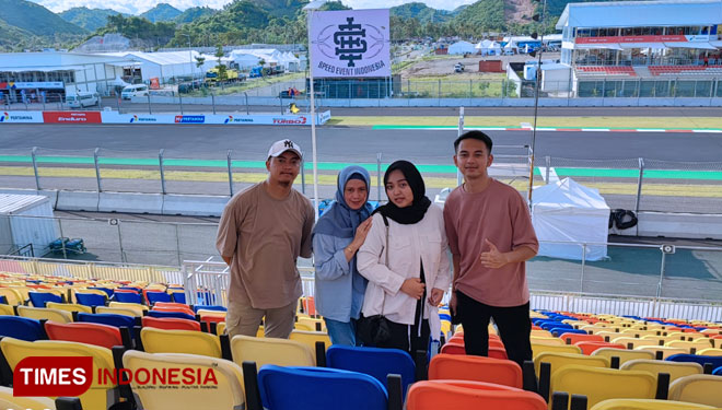 Keluarga Mario Aji Nonton Langsung di Sirkuit Mandalika, Minta Doa Restu Masyarakat Indonesia