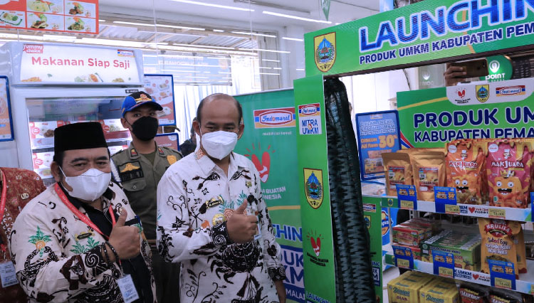 Peresmian kemitraan produk UMKM Pemalang di Indomaret Alun-alun Pemalang. (Foto: Kominfo Pemalang For TIMES Indonesia)