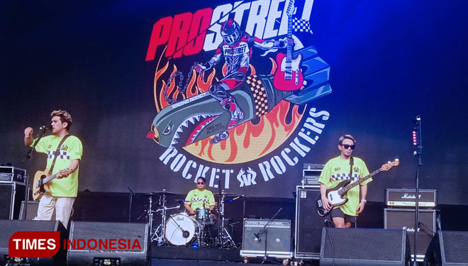 Penampilan Rocket Rockers di konser Mandalika Tropical Fest.(Foto: Anugrah Dany/TIMES Indonesia)