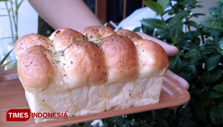 Roti Wangi Majalengka Kuliner Khas Yang Asin Tapi Ngangenin Times