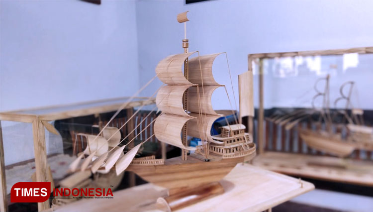 kapal-kayu.jpg