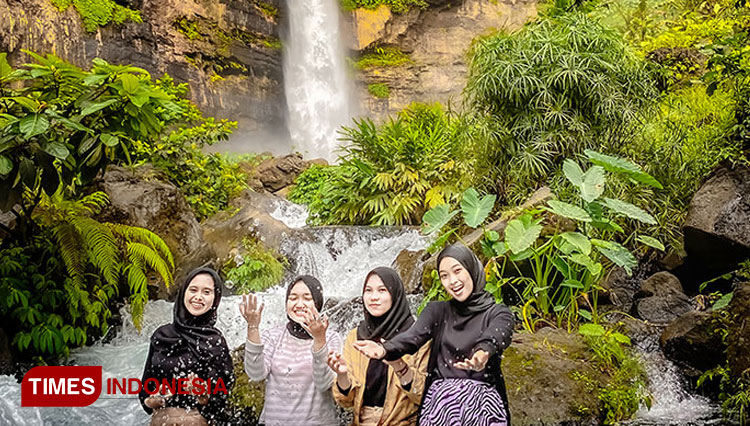 Airterjun-Kapas-Biru.jpg