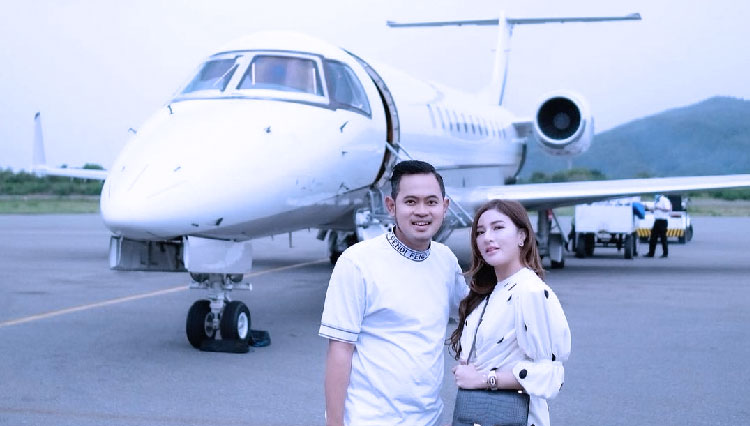 Juragan 99 saat pameran pesawat jet di sosial media pribadinya. (FOTO: Instagram Juragan 99)