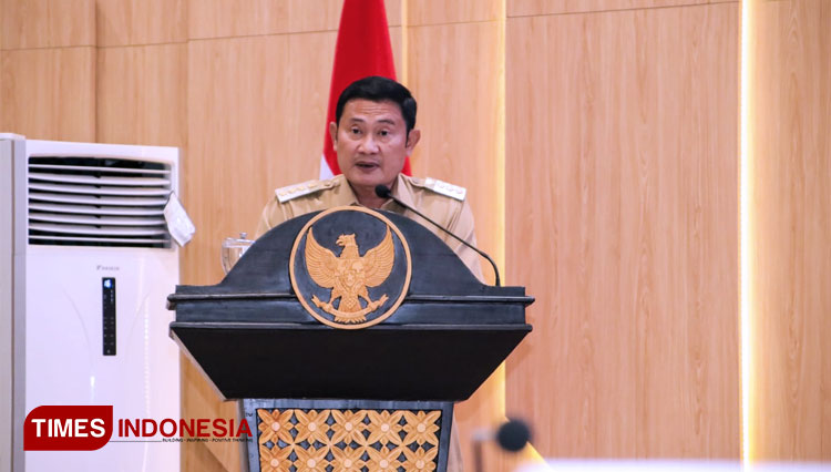 Bupati Lamongan Yuhronur Efendi menyampaikan Laporan Keterangan Pertanggungjawaban (LKPj) Kepala Daerah Akhir Tahun Anggaran tahun 2021, Senin (21/3/2022), (FOTO: Prokopim Lamongan for TIMES Indonesia)