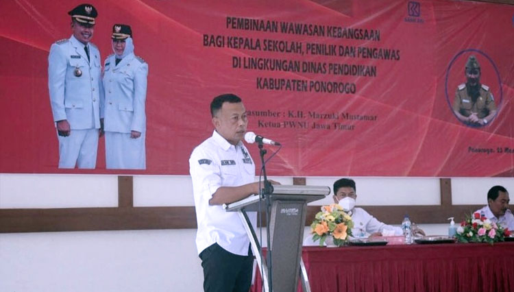 Bupati Ponorogo Sugiri Sancoko membuka Pembinaan Wawasan Kebangsaan bagi Kepala sekolah, penilik, dan pengawas se Ponorogo. (FOTO: Humas Pemkab Ponorogo) 