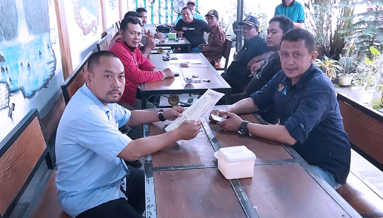 Jajaran pengurus Koperasi Karya Jati Banyuwangi. (Foto: Dokumentasi TIMES Indonesia)