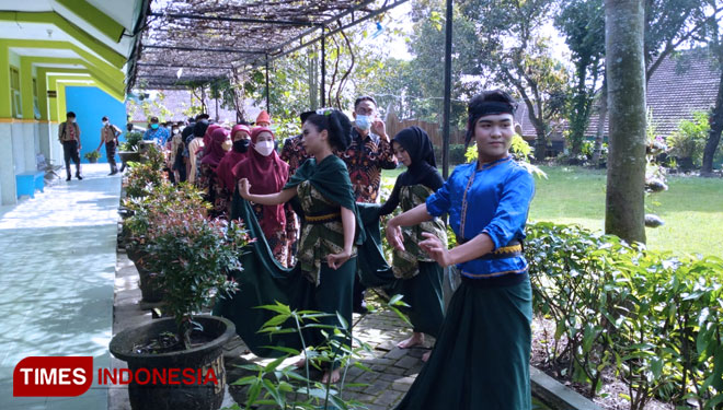 SMAN-2-Kota-Batu-b.jpg