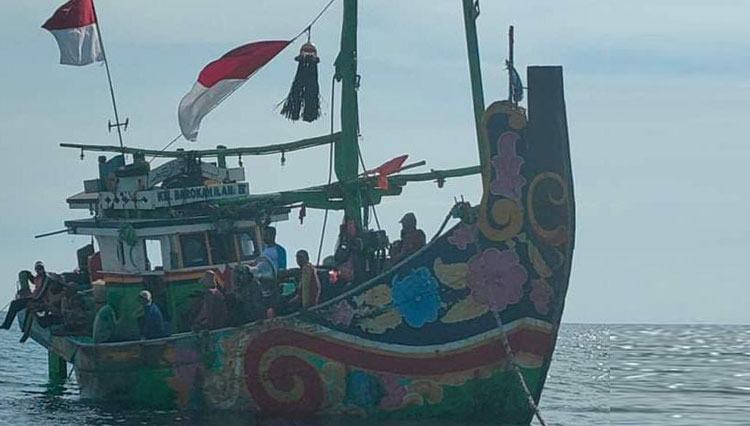 Pakai Cantrang, Satpolairud Polres Gresik Tetapkan Nelayan Jadi Tersangka