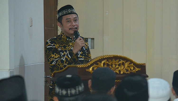 Rektor-Unuja-Probolinggo-a.jpg