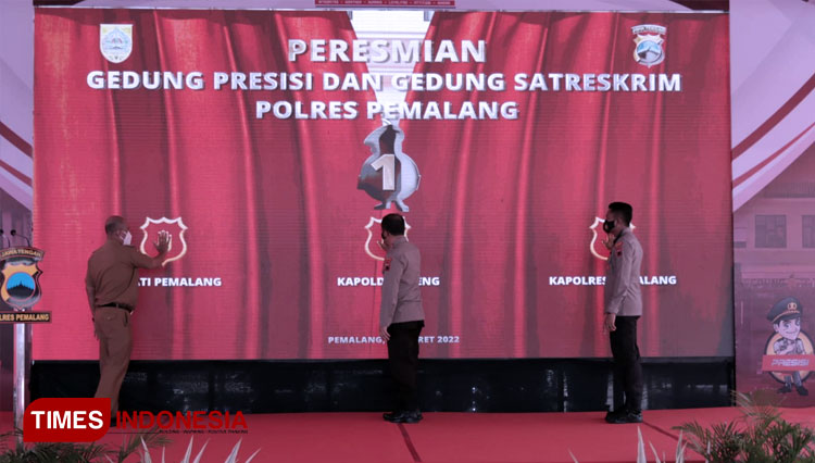 AKBP-Ari-Wibowo-dan-Bupati-Pemalang-2.jpg