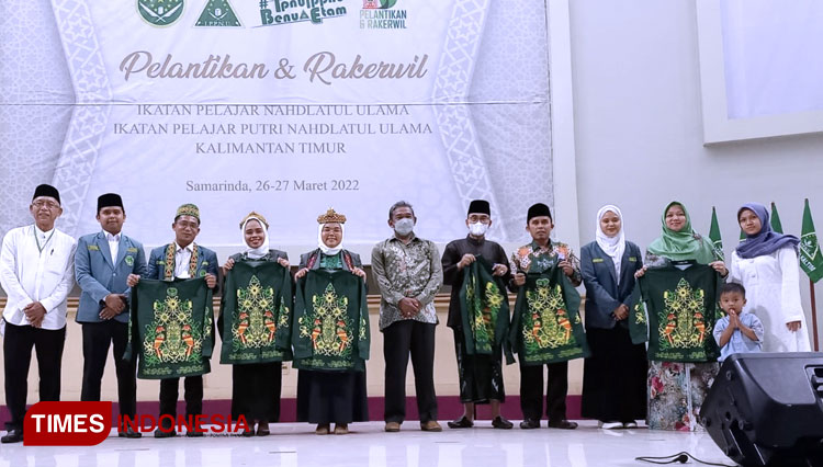 Foto-bersama-pengurus-IPNU-dan-IPPNU.jpg