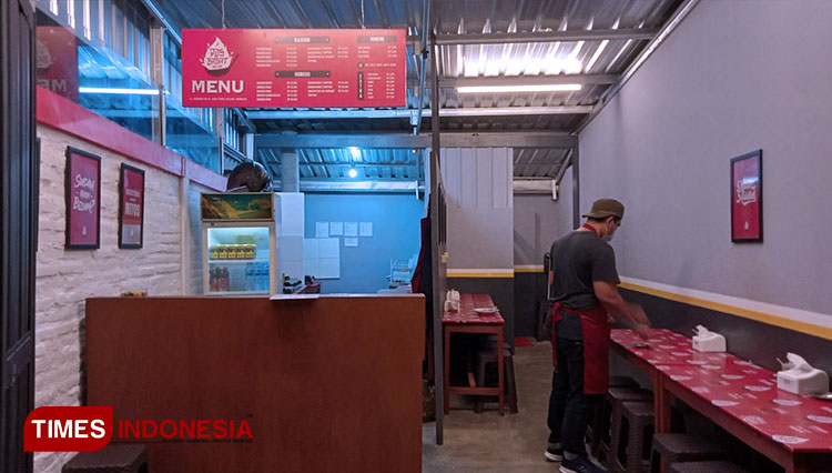arung Pos Babat Malang yang menjual olahan babat yang lezat di Jl. Sudimoro No.10, Jawa Timur, Malang. (Foto: Fandi Rahmanta Putra/TIMES Indonesia)